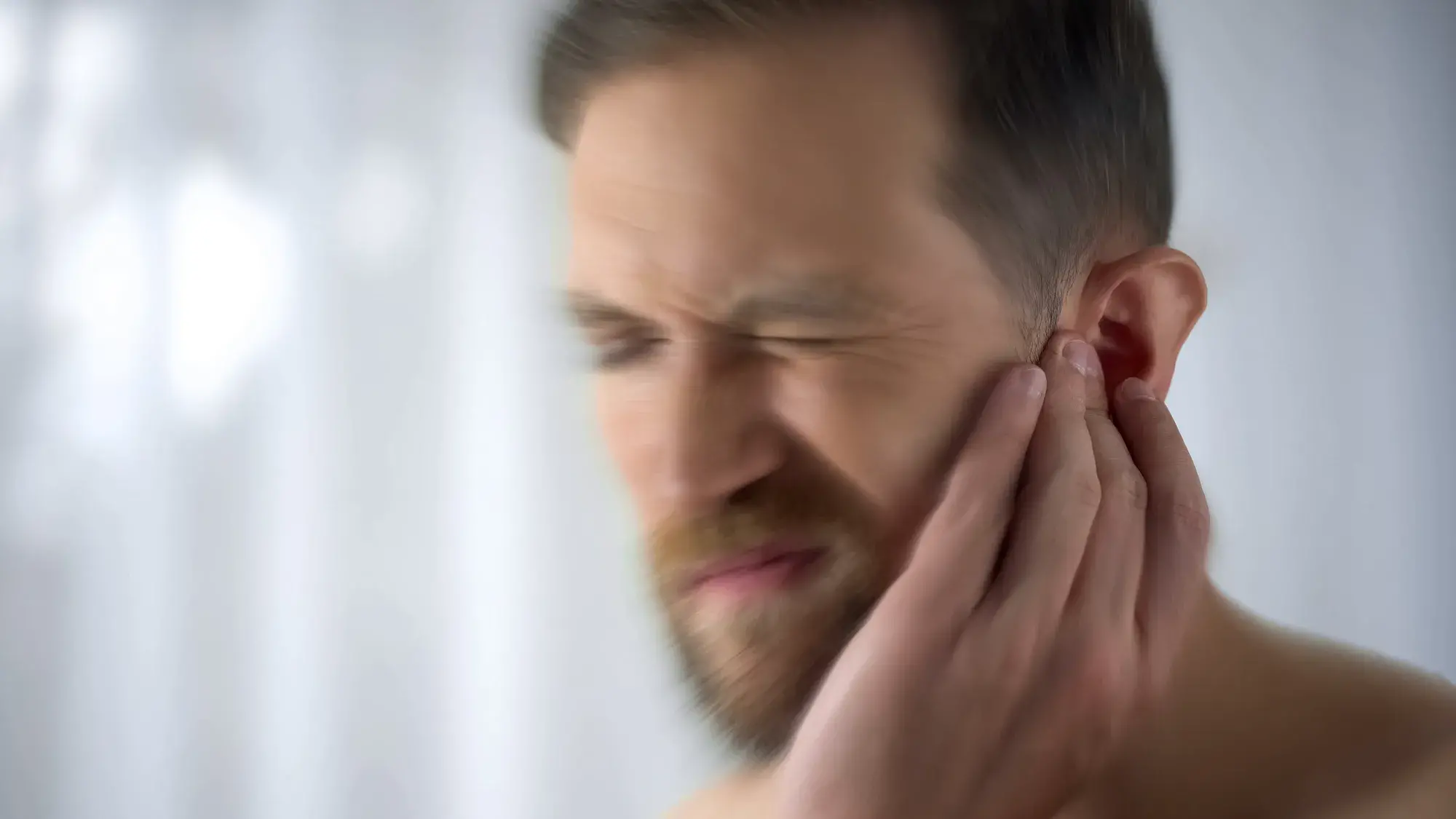 Ringing in ears (Tinnitus): symptoms, causes, treatment, medicine,  prevention, diagnosis
